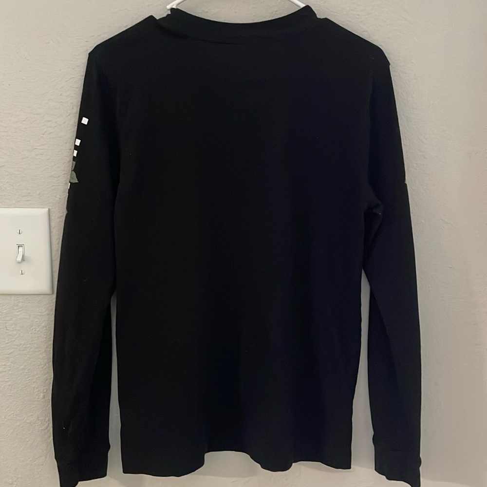 Vans Classic Pre-Vintage Roses and  long sleeved black tee - Picture 2 of 5